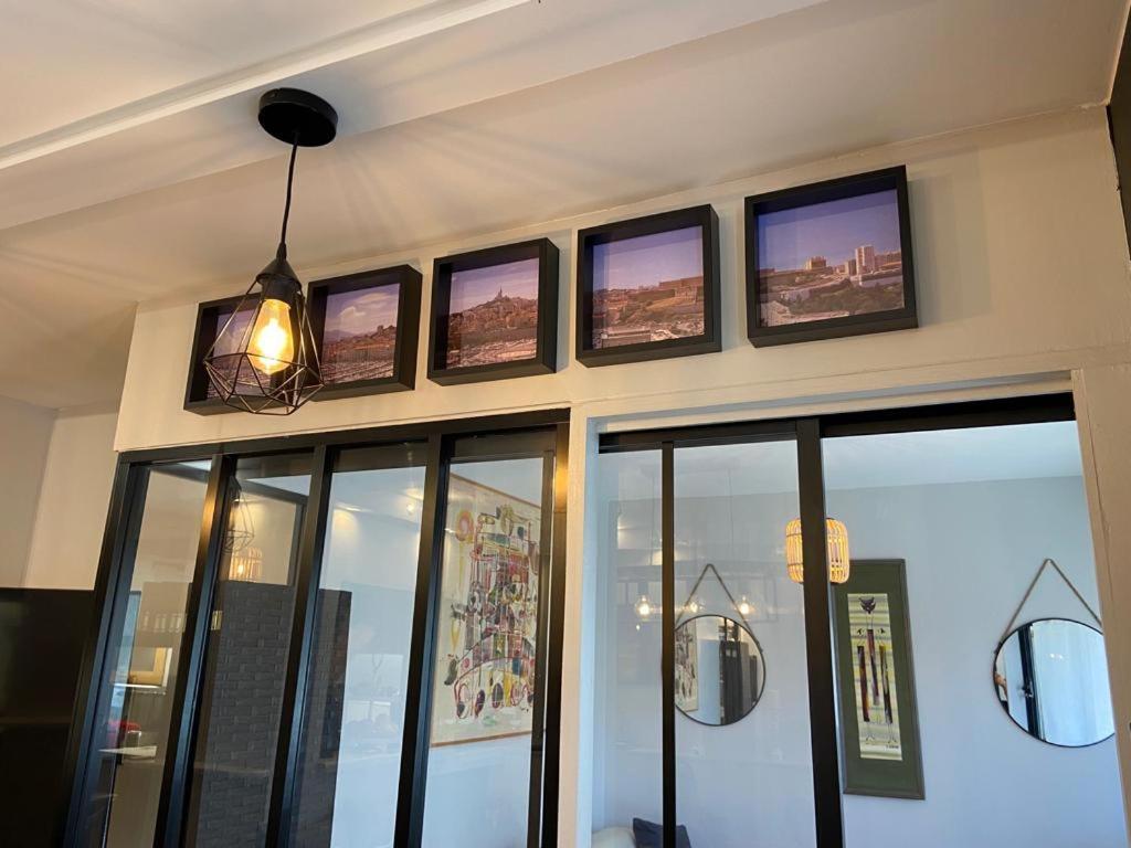 Superbe Logement Au Vallon Des Auffes Marseille Luaran gambar