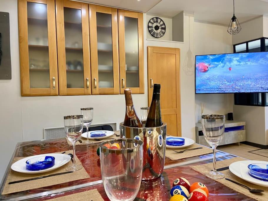 Superbe Logement Au Vallon Des Auffes Marseille Luaran gambar