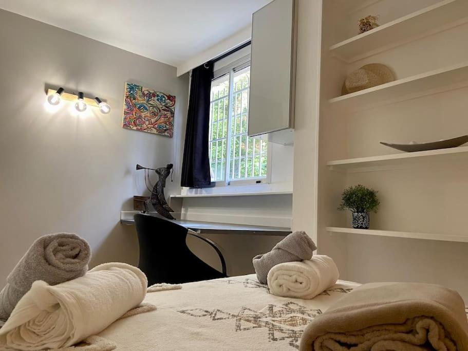 Superbe Logement Au Vallon Des Auffes Marseille Luaran gambar