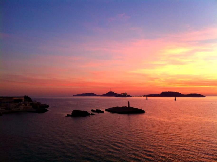Superbe Logement Au Vallon Des Auffes Marseille Luaran gambar