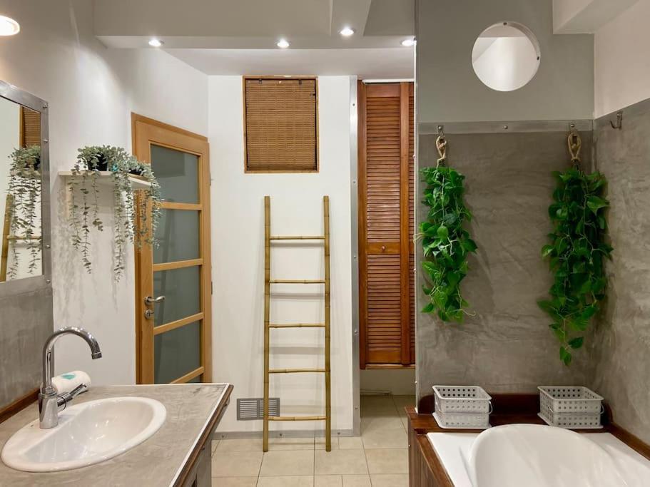 Superbe Logement Au Vallon Des Auffes Marseille Luaran gambar